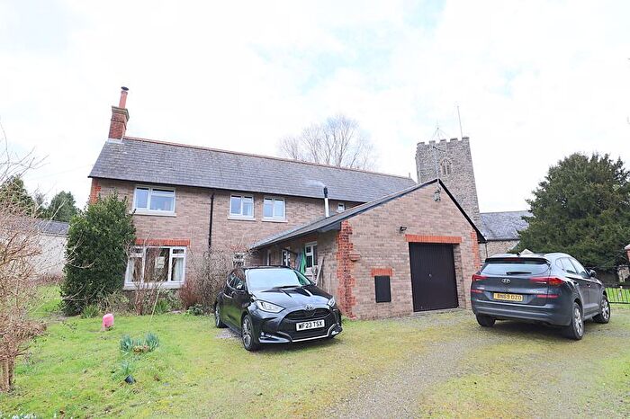 4 Bedroom Detached House To Rent In Station Road, Bampton, Tiverton, EX16