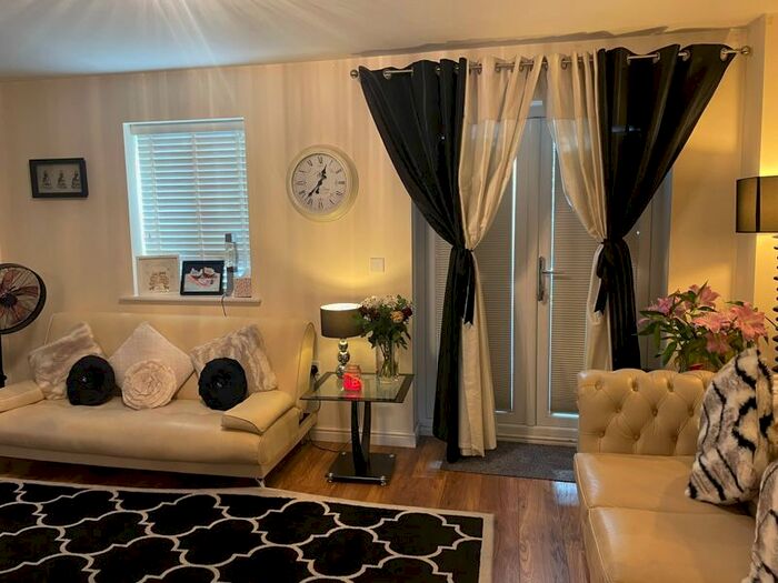 4 Bedroom Semi-Detached House To Rent In Barclay Fold, Lawley, Telford, TF3