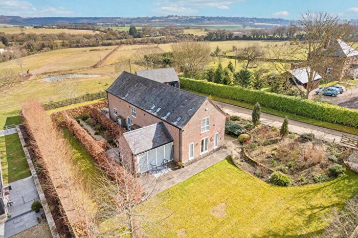 4 Bedroom Barn Conversion For Sale In Lee Road, Saunderton Lee, Princes Risborough, United Kingdom, HP27