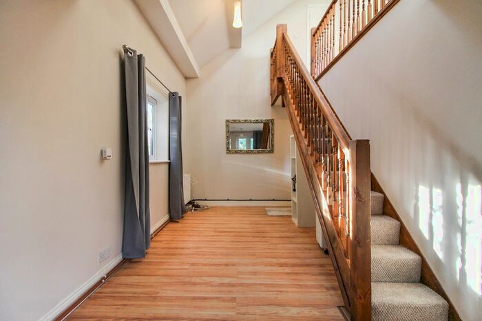 1 Bedroom Lodge To Rent In Tower Hill, Farnborough, Hampshire, GU14