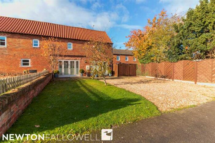 3 Bedroom Barn Conversion Character Property For Sale In Yew Tree Rise, North Leverton, DN22