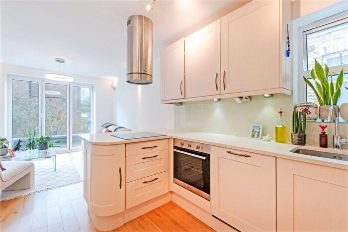 2 Bedroom Flat To Rent In Iverson Road, West Hampstead, NW6