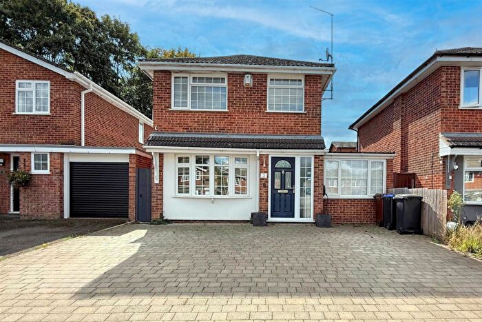3 Bedroom Detached House For Sale In Hollow Bank, Moulton, NN3