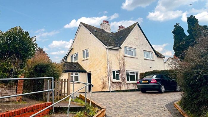 3 Bedroom Property For Sale In Oakley View, Farnham, Blandford Forum, Dorset, DT11