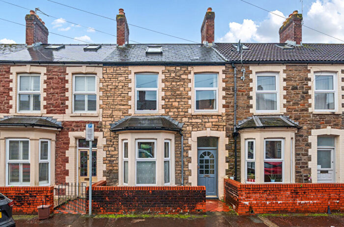 3 Bedroom Terraced House For Sale In Wyndham Road, Pontcanna, Cardiff, CF11
