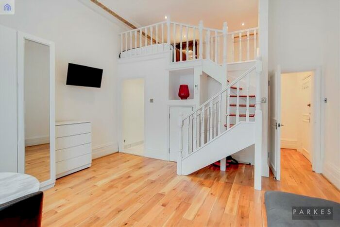 1 Bedroom Flat To Rent In Trebovir Road, Earls Court, London, SW5