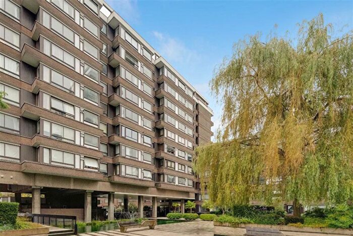 1 Bedroom Flat To Rent In The Water Gardens, London, W2