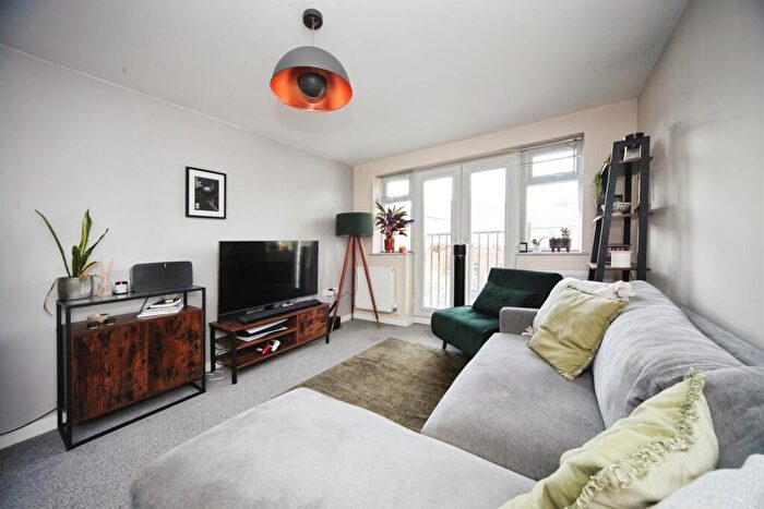 1 Bedroom Flat For Sale In Empress Road, Luton, LU3
