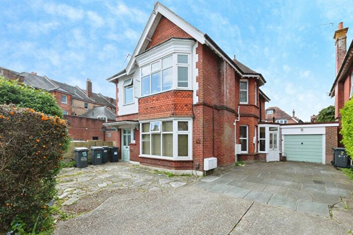 5 Bedroom Maisonette For Sale In Talbot Road, Bournemouth, BH9