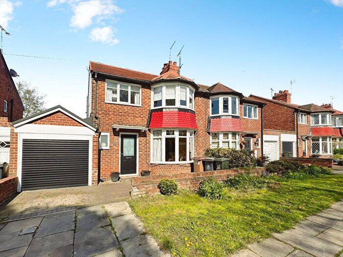 3 Bedroom Semi-Detached House For Sale In Relton Terrace, Whitley Bay, NE25