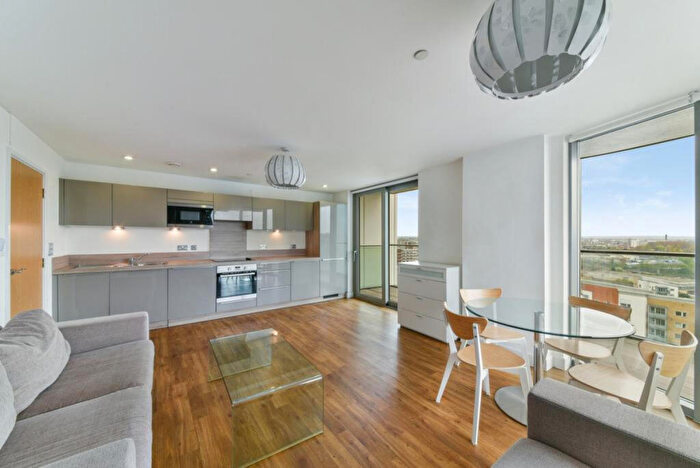 2 Bedroom Apartment To Rent In Sienna Alto, Lewisham, SE13