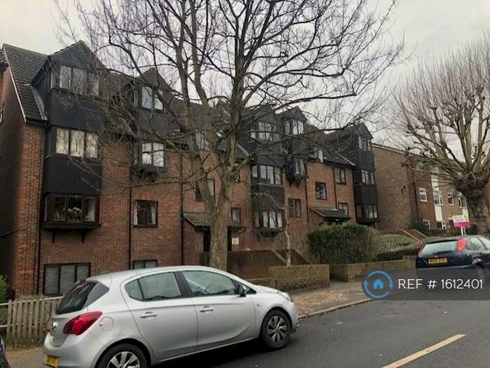 2 Bedroom Flat To Rent In Osprey House, London, SE19