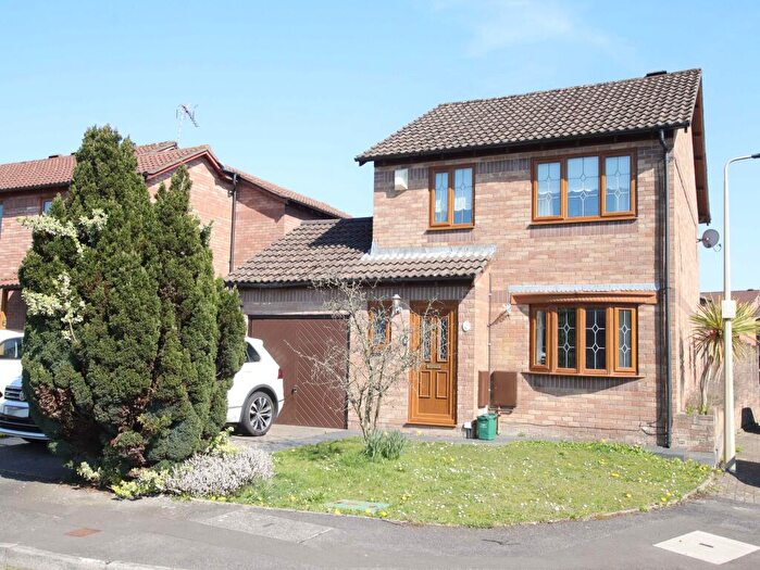 3 Bedroom Detached House For Sale In Cottesmore Way, Cross Inn, CF72