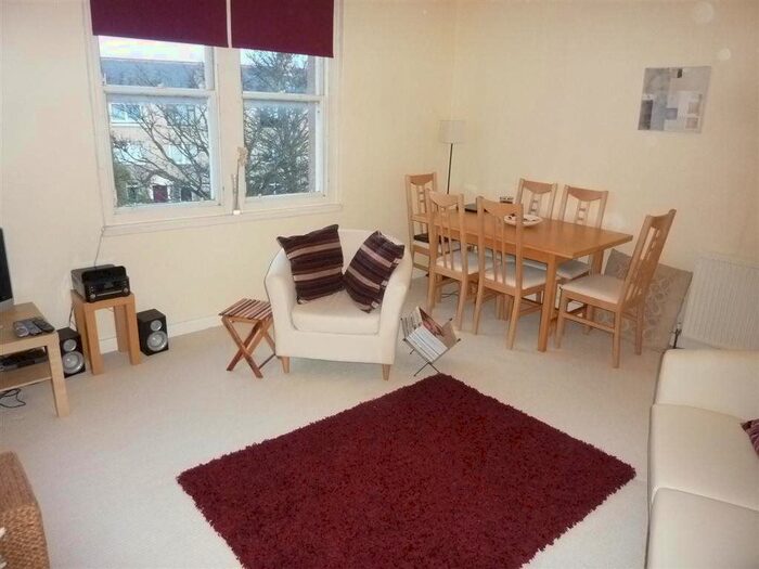 2 Bedroom Flat To Rent In Hutchison Crossway, Slateford, Edinburgh, EH14