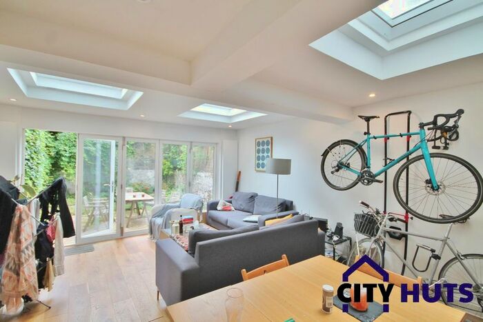 5 Bedroom Terraced House To Rent In Mayton Street, London, N7