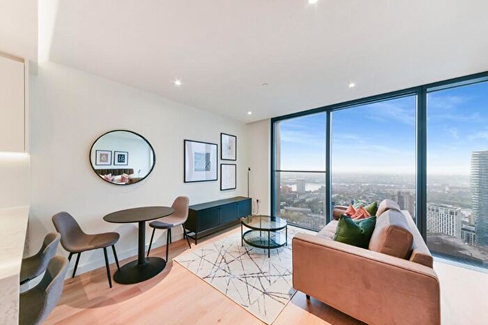 Studio To Rent In Hampton Tower, Marsh Wall, London, E14