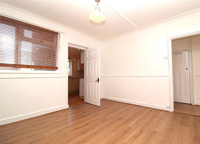 1 Bedroom Flat To Rent In Stanley Avenue, Greenford, Ealing, UB6
