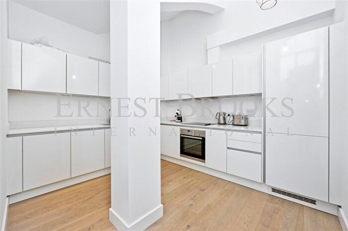 2 Bedroom Apartment To Rent In Paisley Court, Clyde Square, Limehouse, E14