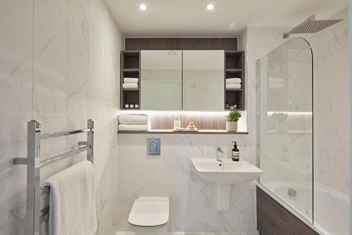 2 Bedroom Apartment To Rent In The Residences Deansgate Square, Manchester, Greater Manchester, M15