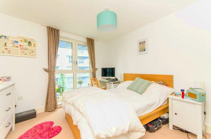1 Bedroom Flat To Rent In Queensland Road, Highbury, London, N7