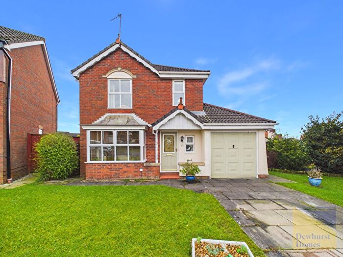 4 Bedroom Detached House For Sale In Larch Way, Longridge, PR3