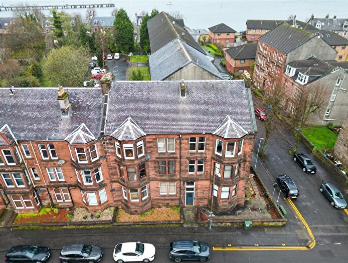 2 Bedroom Flat For Sale In Cardwell Road, Gourock, PA19