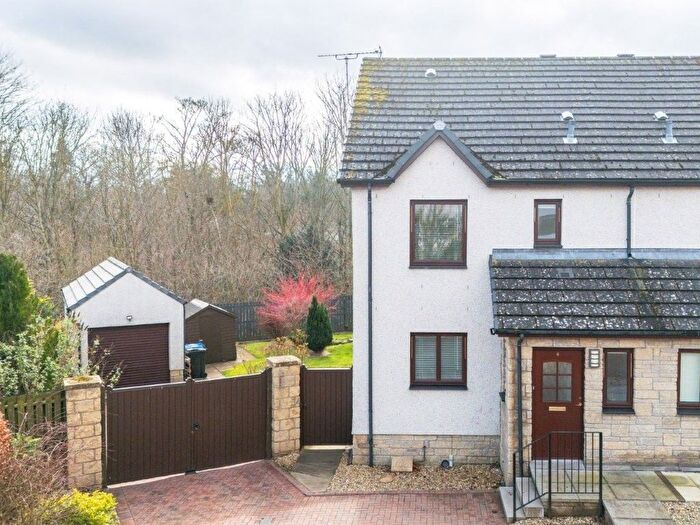 3 Bedroom Semi-Detached House For Sale In North Mews Bennecourt Drive, Coldstream, TD12