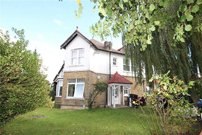 2 Bedroom Apartment To Rent In Mitcham Park, Mitcham, CR4