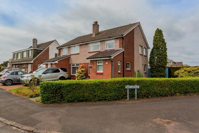 3 Bedroom Semi-Detached House For Sale In Mar Avenue, Bishopton, PA7