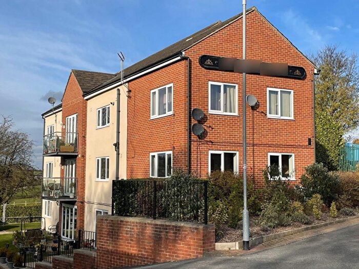 2 Bedroom Flat To Rent In Whitehall Road, Drighlington, BD11