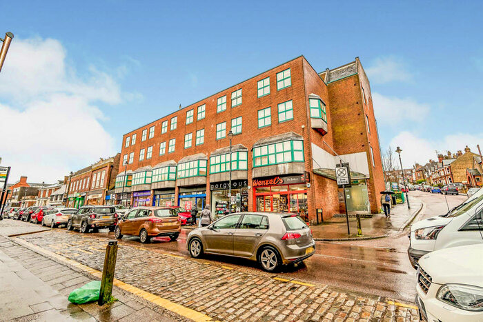 Apartment To Rent In High Street, Berkhamsted, HP4