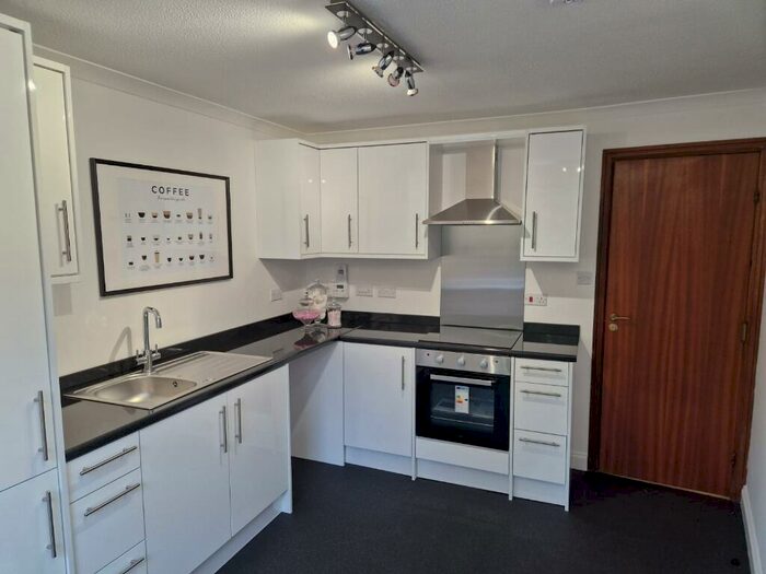 2 Bedroom Flat To Rent In Plantation Park Gardens, Glasgow, G51