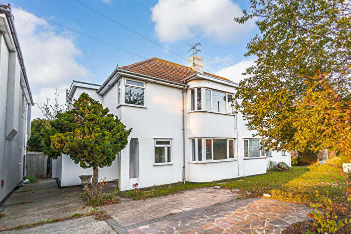 3 Bedroom Semi-Detached House For Sale In Prince Avenue, Westcliff-on-sea, SS0