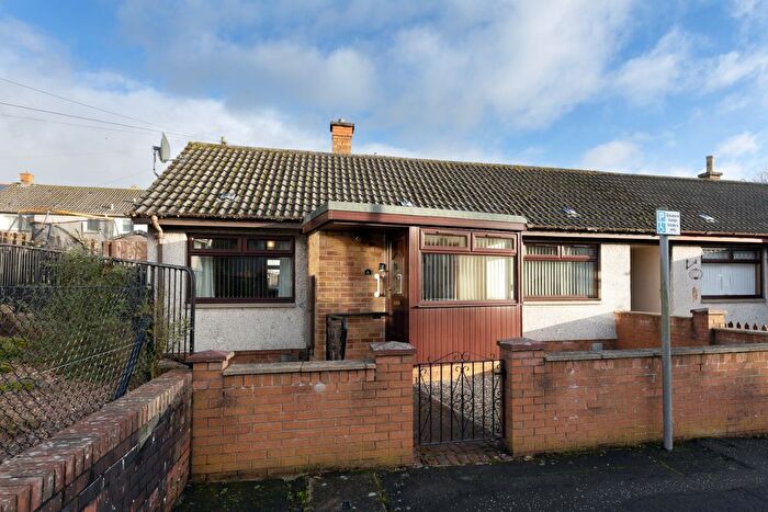 1 Bedroom Semi-Detached Bungalow For Sale In Wallsgreen Gardens, Cardenden, KY5