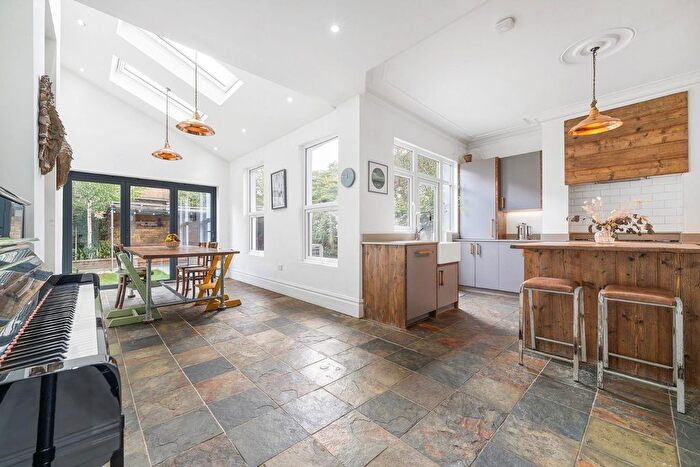 4 Bedroom End Of Terrace House For Sale In Hayter Road, SW2