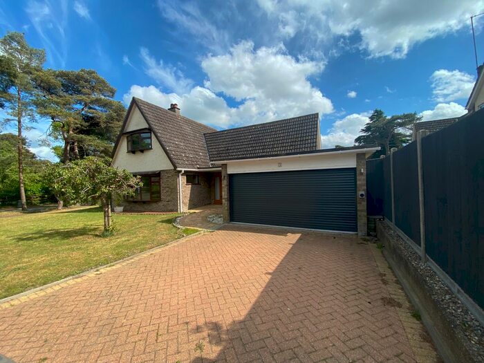 3 Bedroom Property To Rent In Priory Close, St. Olaves, Great Yarmouth, NR31