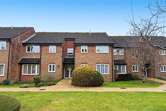 2 Bedroom Flat For Sale In Bridport, DT6