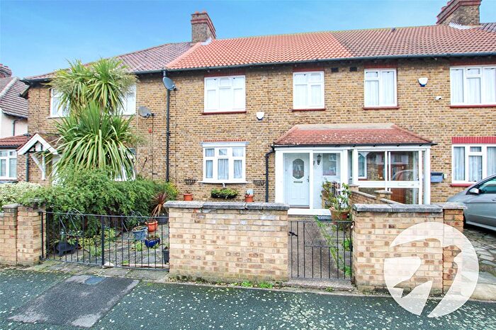 3 Bedroom Terraced House For Sale In Katherine Gardens, London, SE9