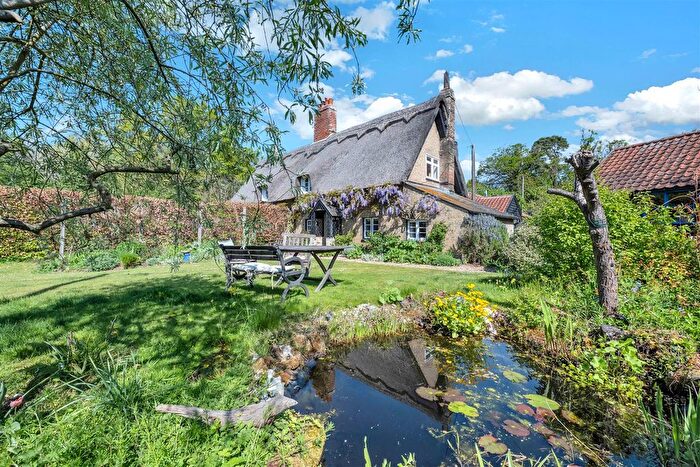 3 Bedroom Semi-Detached House For Sale In Ingham Road, West Stow, Bury St. Edmunds, IP28