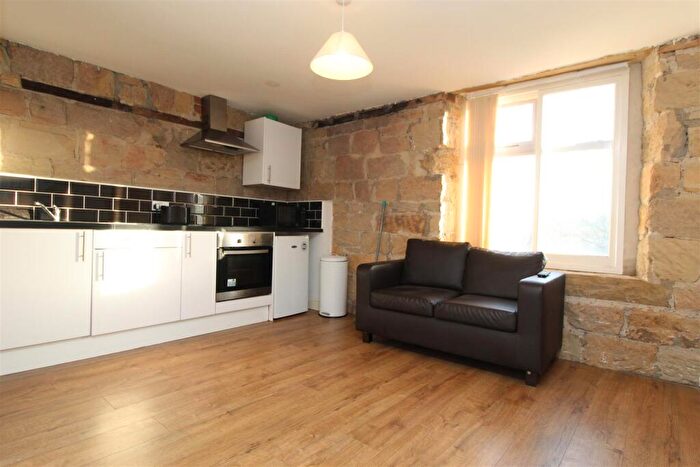 1 Bedroom Apartment To Rent In Bridge Road, Leeds, LS5