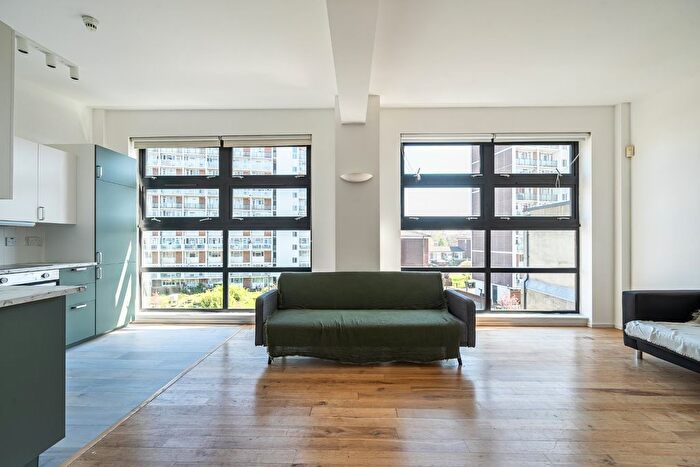 2 Bedroom Flat For Sale In Dolland Street, Kennington, London, SE11