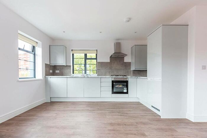 2 Bedroom Flat To Rent In Gladstone House, , Wood Green, London, N22