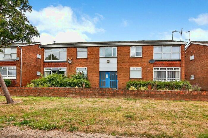 1 Bedroom Flat To Rent In Townsend Square, Sunderland, Tyne And Wear, SR3