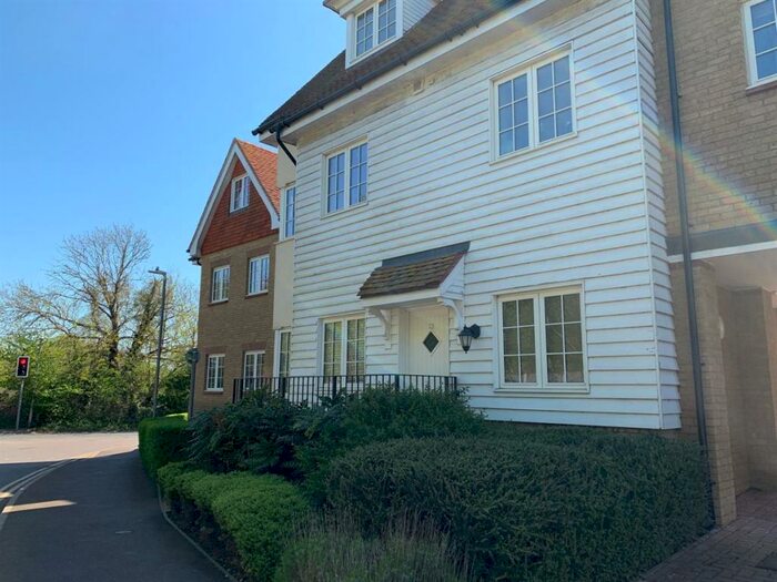 1 Bedroom Apartment To Rent In Lakeside Avenue, Faversham, ME13