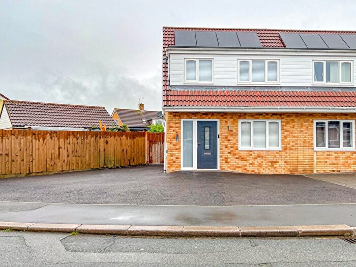 2 Bedroom Semi Detached House For Sale In Standish Avenue, Patchway, Bristol, BS34