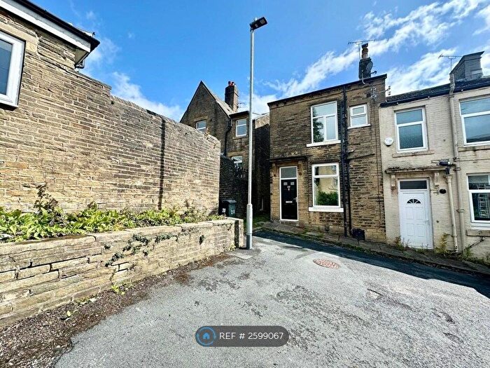 2 Bedroom Terraced House To Rent In Providence Terrace, Thornton, Bradford, BD13
