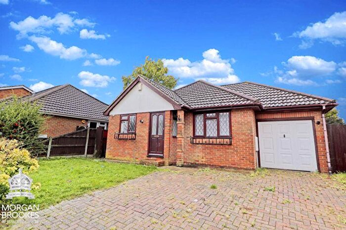 3 Bedroom Bungalow To Rent In Dinant Avenue, Canvey Island, SS8