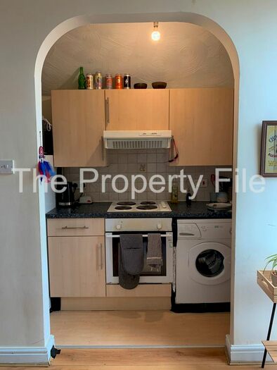 1 Bedroom Flat To Rent In Lorne Road, Fallowfield, M14