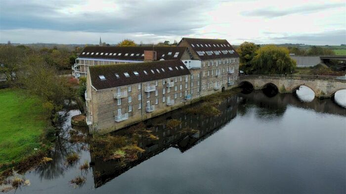 2 Bedroom Maisonette To Rent In Riverside Mill, Bridge Place, Godmanchester, PE29