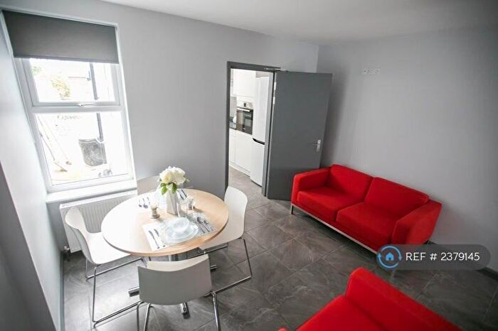 4 Bedroom Terraced House To Rent In Ranelagh Road, Portsmouth, PO2
